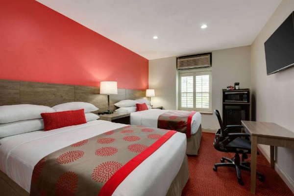 Ramada by Wyndham Oakland Downtown City Center image 16